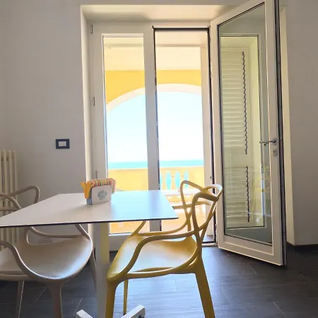 The Sun 'tis Bed & Breakfast 4*