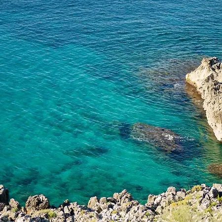 The Sun 'tis 4* Castro (Lecce)