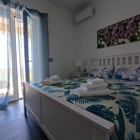 The Sun 'tis Bed & Breakfast