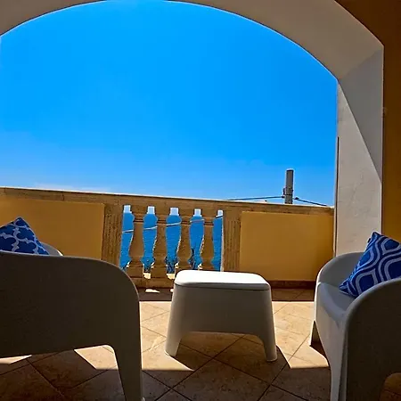 The Sun 'tis 4* Castro (Lecce)