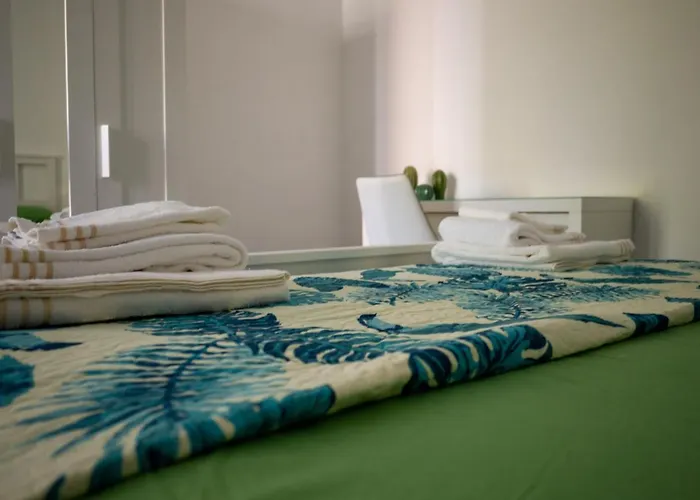 Oda ve Kahvaltı The Sun 'tis Castro (Lecce)